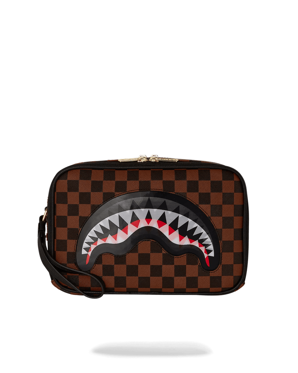 حقيبة أدوات التجميل من سبراي غراوند بتأثيرات لنتكولار على جانب الطوب 99000